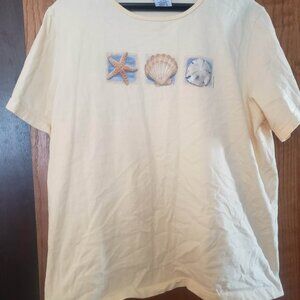 Sonoma Lifestyle Seashell Graphic Tee – Cream – Adult XL – 100% Cotton